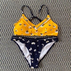Cupshe Bikini. Size S.